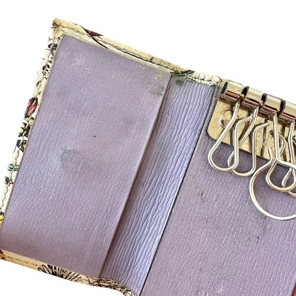 Authentic GUCCI White Floral & Purple Leather Key & Card Holder - Picture 12 of 12